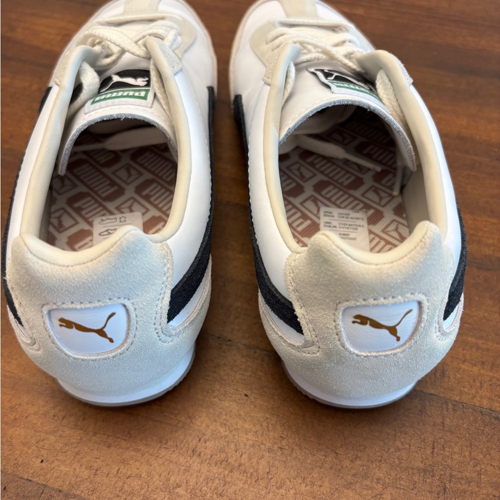 (Women 10.5 or US 9 Men) Puma Arizona White and Black Sneakers. Bought in Europe - Picture 4 of 5
